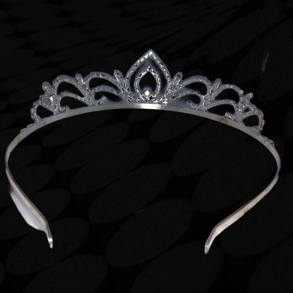 New! Tiara! Gorgeous crystal tiara for all events! - Picture 4 of 5